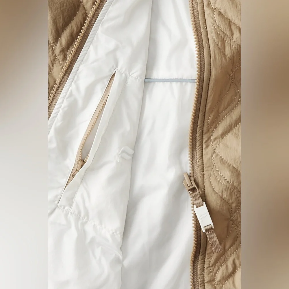 Fabletics Switch Loft Quilted Full Zip Reversible Jacket Tan‎ Brown Size Large